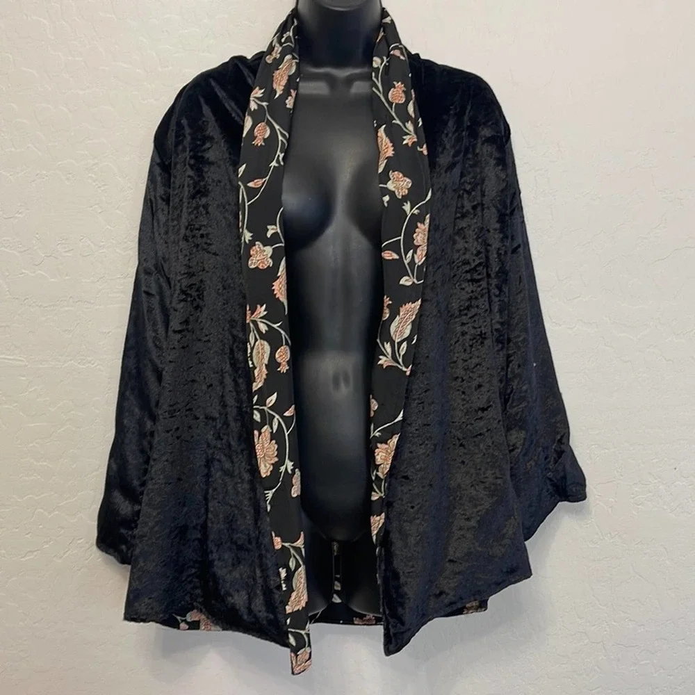 Cienna NWT  Reversible Velvet Jacket Women’s - Size Small/Medium - Picture 9 of 9